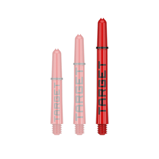 Trzonki Target Pro Grip TAG – 3 zestawy – czerwone Auf dem Bild sind drei rote Dart-Schäfte in unterschiedlichen Längen zu sehen. Auf jedem Schaft steht das Wort "TARGET" in schwarzen Buchstaben.