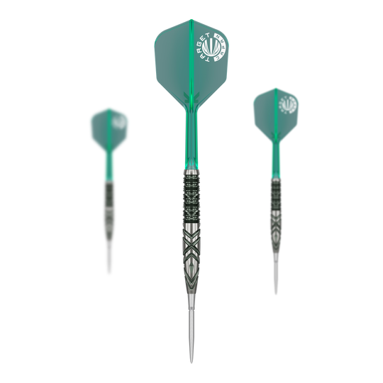 Das Bild zeigt drei Steeldarts mit grünen Flights und einem silber-schwarzen Barrel. Es handelt sich um das Modell „Target Japan Mikuru Suzuki The Miracle GEN6 Swiss Point Steeldarts - 23g“.