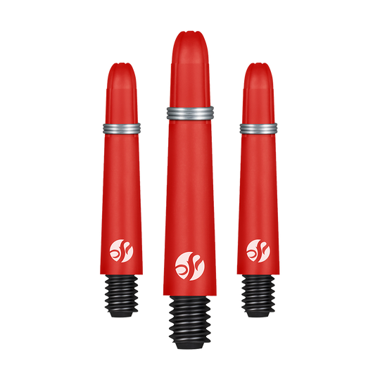 Das Bild zeigt drei rote Dartshafts mit silbernen Ringen und schwarzem Gewinde. Sie sind in verschiedenen Längen angeordnet und haben ein weißes Logo aufgedruckt.