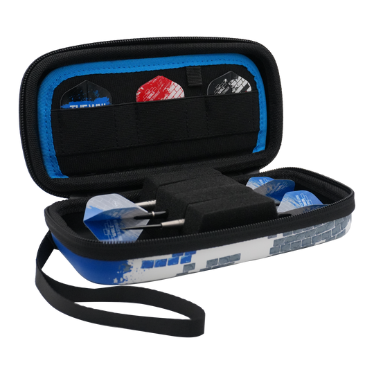 Etui na lotki Bulls Orbis S Martin Schindler Das Bild zeigt ein geöffnetes Dartcase mit mehreren Darts und Flights darin. Das Etui ist blau-weiß und trägt das Design des Bulls Orbis S Martin Schindler Dartcase.