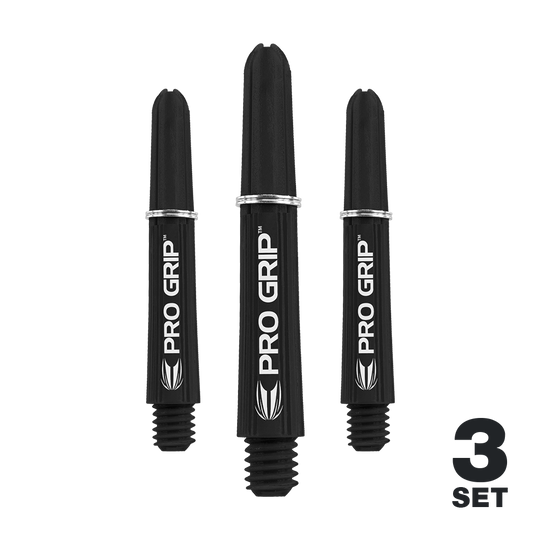 Wałki Target Pro Grip - 3 zestawy - czarne Auf dem Bild sind drei schwarze Pro Grip Dartschäfte zu sehen. Unten rechts steht „3 Set“, was auf ein Set aus drei Stück hinweist.