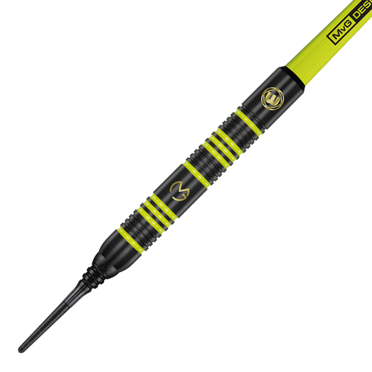 Das Bild zeigt einen Winmau Michael Van Gerwen MvG Ambition Softdart mit einem Gewicht von 20 g. Der Dart ist schwarz mit auffälligen gelb-grünen Akzenten verziert.