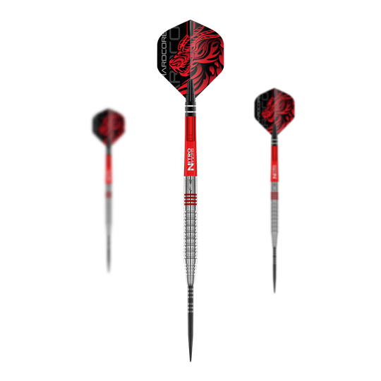 Red Dragon Jonny Clayton Original 2 stalowe lotki Das Bild zeigt drei Red Dragon Jonny Clayton Original 2 Steeldarts. Die Darts haben rote und silberne Griffe sowie Flights mit einem roten Drachenmotiv.