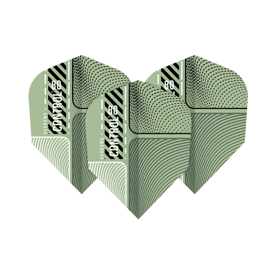 Harrows Prime Control No6 Flights Das Bild zeigt drei Harrows Prime Control No6 Flights für Darts. Die Flights haben ein modernes, grünes Design mit grafischen Mustern und dem Aufdruck "Control 80".