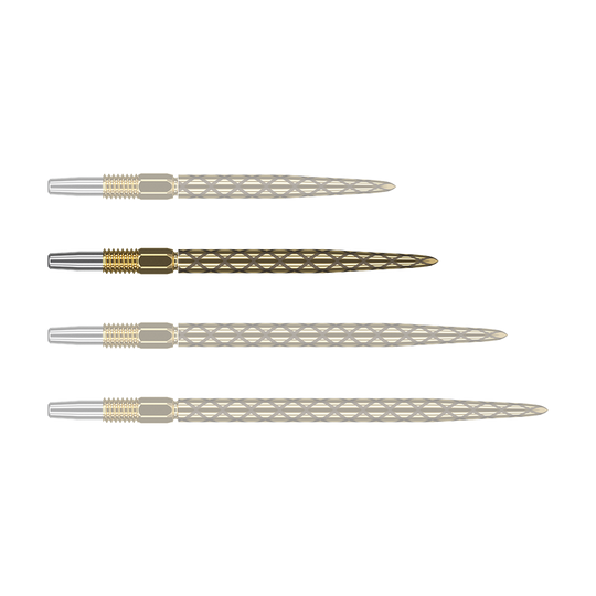 Das Bild zeigt vier goldfarbene Dartspitzen mit silberner Spitze, die nebeneinander liegen. Die Oberflächen der Dartspitzen haben ein rautenförmiges Muster.