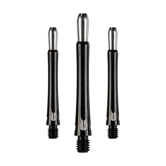 Das Bild zeigt drei schwarze Aluminium-Dartschäfte mit silbernen Details. Sie stehen aufrecht nebeneinander und haben ein modernes, schlankes Design.