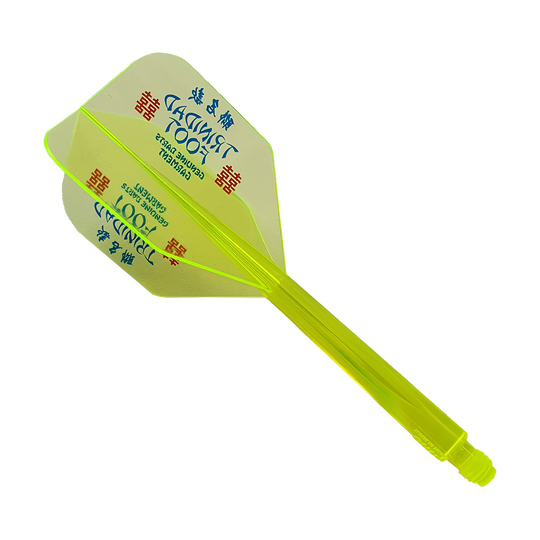 CO-0201_Condor_Axe_TrinidadFoot_Neon_Small_Flights_1 Das Bild zeigt das Produkt „Condor Axe Trinidad Foot Neon Flight-System Small“. Es ist ein neongelbes Dart-Flightsystem mit Aufschrift in Blau und Rot.