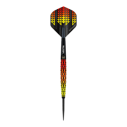 Winmau Firestorm Flame Tapered Steeldarts Der Winmau Firestorm Flame Tapered Steeldart hat ein auffälliges Design mit gelben, orangefarbenen und roten Farbverläufen. Die Flights zeigen ein geometrisches Muster in denselben Farben und geben dem Dart ein flammendes Aussehen.