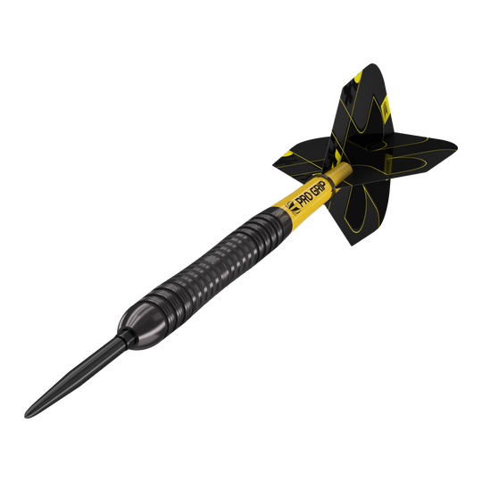 Stalowe lotki Target Bolide Void 04 Swiss Point Das Bild zeigt einen Target Bolide Void 04 Swiss Point Steeldart. Der Dart ist schwarz-gelb und hat eine strukturierte Griffzone sowie schwarze Flights mit gelben Linien.