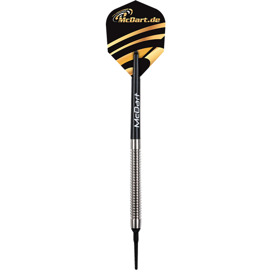 Das Bild zeigt einen Dartpfeil aus dem McDart Giga Grip 2 Dartset. Der Pfeil hat ein silbernes Griffstück, einen schwarzen Schaft und eine schwarze Flights mit gelben Streifen und dem McDart.de-Logo.