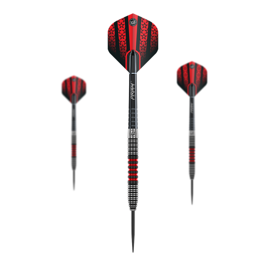 Stalowe lotki Winmau Joe Cullen Das Bild zeigt drei Winmau Joe Cullen Steeldarts mit schwarzen und roten Designelementen. Die Flights sind mit Sternmustern verziert und die Griffe haben silberne und rote Ringe.