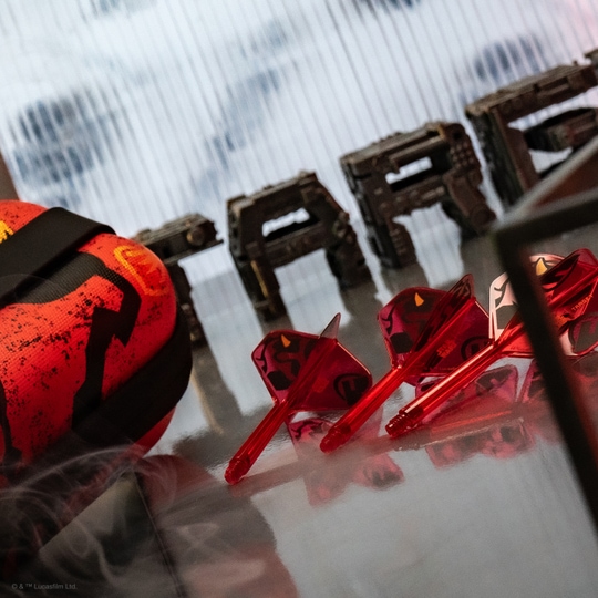 Target Star Wars K-Flex Darth Maul No6 Flights Target Star Wars K-Flex Darth Maul No6 Flights Darts-Flügel mit Darth Maul-Motiv. Ideal für Fans von Star Wars und Dartspielern.