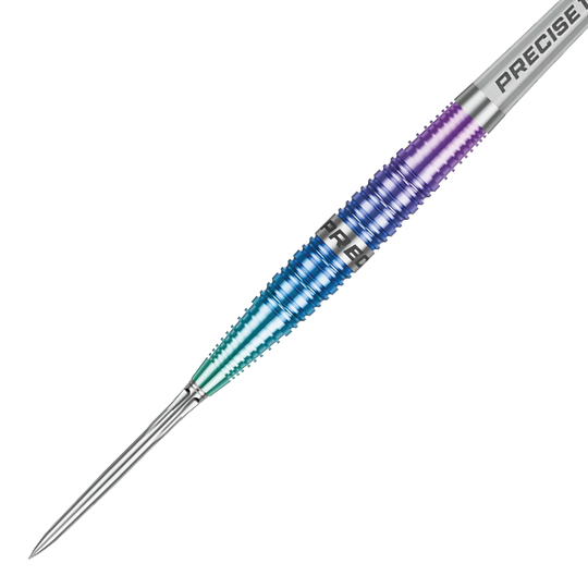 Das Bild zeigt einen weiteren Blick auf die Precise 180 Northern Lights Steeldarts. Die Farben und die Form der Darts sind deutlich erkennbar.