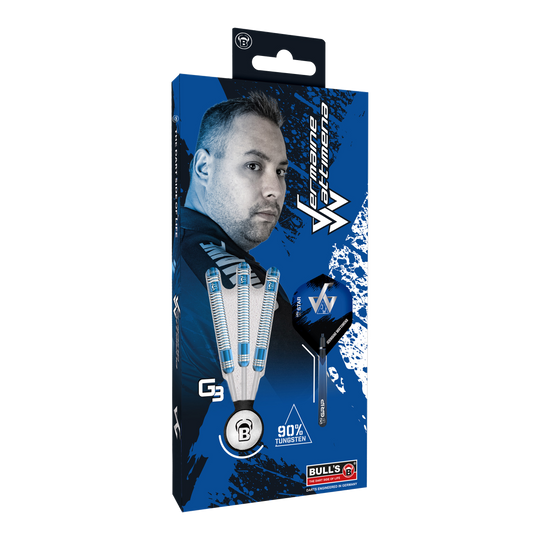 Bulls Jermaine Wattimena Generacja 3 stalowe lotki Die Verpackung zeigt die Bulls Jermaine Wattimena Generation 3 Steeldarts mit 90% Tungsten. Auf der Vorderseite ist ein Bild von Jermaine Wattimena und die drei Darts abgebildet.