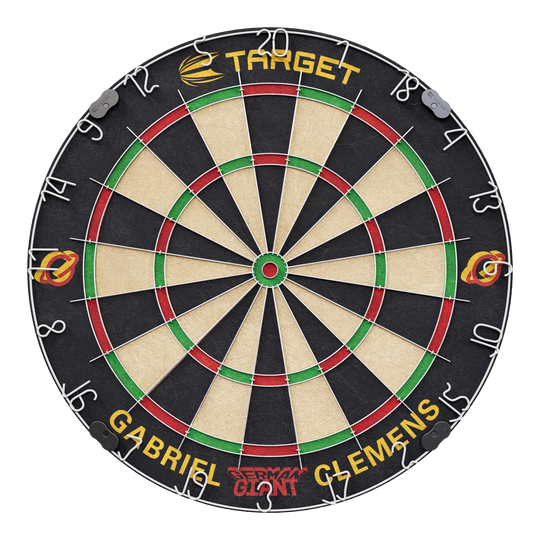 Zestaw tarcz do darta ze stali Target Gabriel Clemens Dies ist eine Steeldartscheibe mit dem Namen "Target Gabriel Clemens Steeldartboard Set". Auf der unteren Seite sind die Wörter "Gabriel Clemens" und "German Giant" zu sehen.