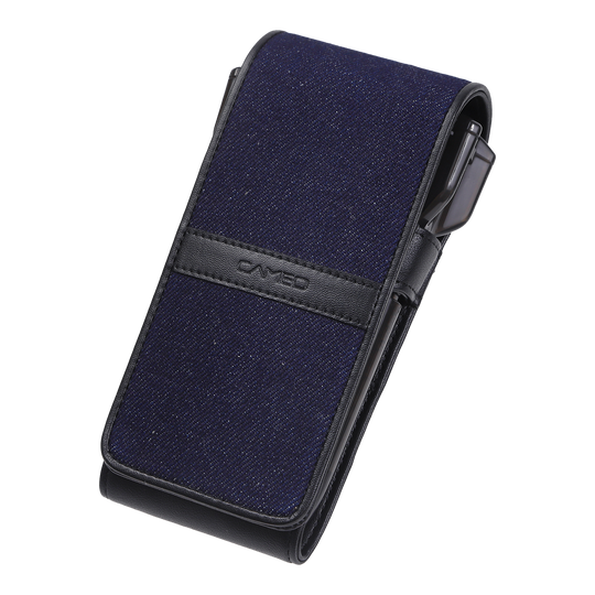 Das Bild zeigt ein elegantes Dartcase in Navyblau mit schwarzen Akzenten. Das Etui hat einen modernen Look und trägt den Schriftzug "Cameo" auf der Vorderseite.