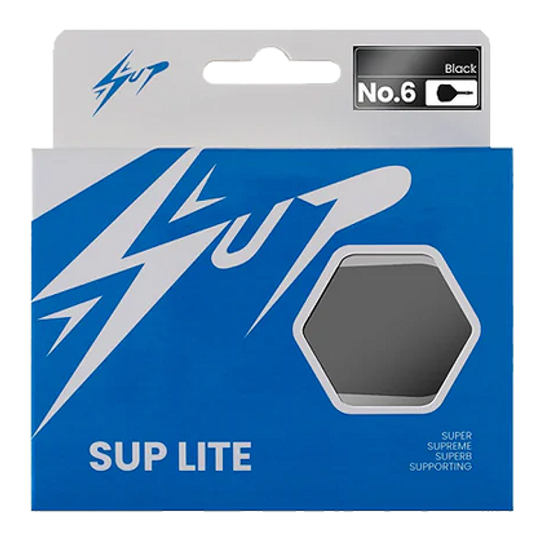 System wału lotniczego Caliburn SUP Lite No6 Die Abbildung zeigt die Verpackung des Produkts "Caliburn SUP Lite No6 Flight-Shaft-System". Die Verpackung ist überwiegend blau und weiß und enthält ein Sichtfenster, durch das das Produkt teilweise zu sehen ist.