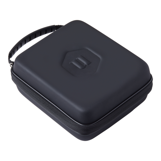 Unicorn Ultra 3UP Duże etui na lotki – czarne Das Bild zeigt das Produkt "Unicorn Ultra 3UP Large Dartcase - Schwarz". Es handelt sich um ein großes, schwarzes Etui mit Reißverschluss und Tragegriff zur Aufbewahrung von Dartzubehör.