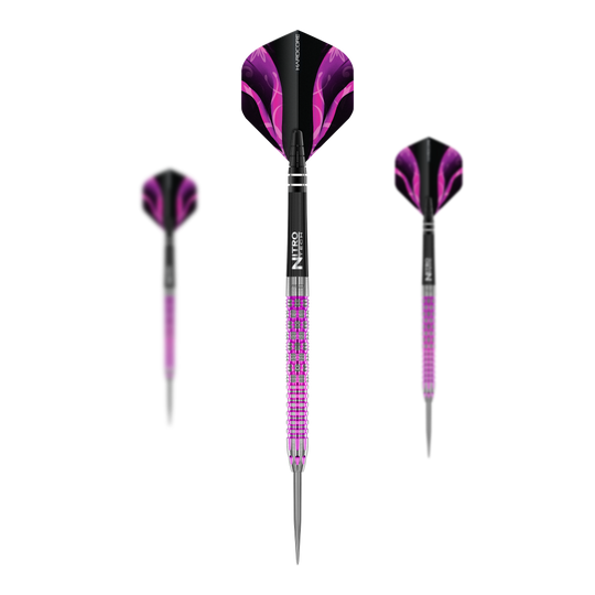 Red Dragon Tyrian Steeldarts Das Bild zeigt drei Red Dragon Tyrian Steeldarts mit silbernen Spitzen und violetten Griffen. Die Flights sind schwarz-lila und haben ein modernes, auffälliges Design.