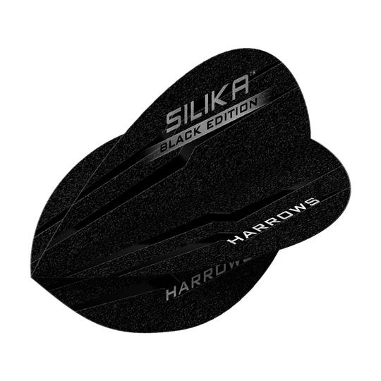 Das Bild zeigt die "Harrows Silika Black-Edition Pear Flights" in schwarzem Design. Die Flugblätter sind mit silbernen Schriftzügen verziert.