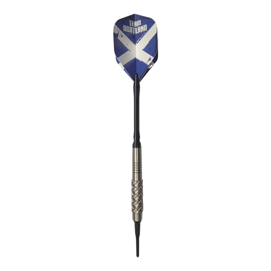 Lotki miękkie McDart 85 Tungsten V4 - 16g Der abgebildete Softdart ist der "McDart 85er Tungsten V4 Softdarts - 16g". Das Flight zeigt das Design der schottischen Flagge mit der Aufschrift "Team Scotland".