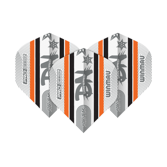 Das Bild zeigt drei Dart-Flights des Modells "Winmau Alpha Danny Noppert Noppert 85 Standard Flights". Die Flights sind weiß mit schwarzen und orangenen Streifen sowie silbernen Designelementen und Aufschriften.