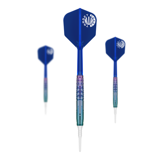 Das Bild zeigt drei Softdarts des Produkts "Target Japan Cathy Leung Charis GEN4" mit einem Gewicht von 21g. Die Darts haben blaue Flights und weiße Spitzen.