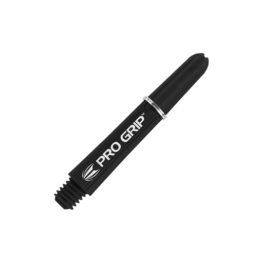 Wałki Target Pro Grip - 3 zestawy - czarne Das Bild zeigt einen schwarzen Pro Grip Schaft für Dartpfeile mit weißer Schrift. Der Schaft ist 34 mm lang und hat einen silbernen Ring.