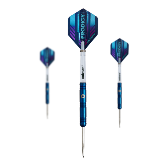 Unicorn Prodigy 01 Parallel Steeldarts Das Bild zeigt drei Steeldarts des Produkts "Unicorn Prodigy 01 Parallel". Die Darts haben blaue Schäfte und weiße Flights mit dem Aufdruck "PRODIGY".