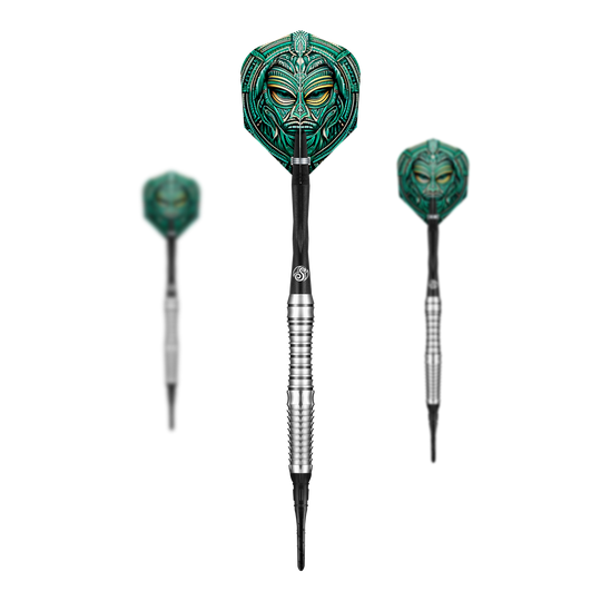 Miękkie lotki Shot Tribal Weapon Toki Das Bild zeigt drei Softdarts des Produkts "Shot Tribal Weapon Toki". Die Flights sind mit einem auffälligen, grün-türkisen Tribal-Motiv verziert.