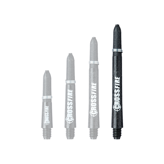 C177_Red_Dragon_Crossfire_Carbon_Fibre_Shafts_48mm_1UrqpquJS7AzEo Das Bild zeigt vier unterschiedlich lange RedDragon Crossfire Carbon Fibre Shafts. Sie sind schwarz und tragen den weißen Schriftzug "CROSSFIRE".