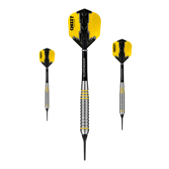 Miękkie lotki Chizzy Brass firmy Harrow's Dave Chisnall Das Bild zeigt drei Harrows Dave Chisnall Chizzy Brass Softdarts. Die Pfeile haben gelb-schwarze Flights und einen geriffelten silbernen Barrel.