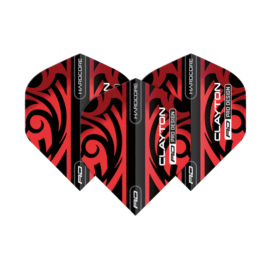 Das Bild zeigt die "Red Dragon Hardcore Jonny Clayton Red Black Standard Flights". Die Flights haben ein auffälliges rotes und schwarzes Tribal-Design mit Schriftzügen wie "CLAYTON" und "HARDCORE".
