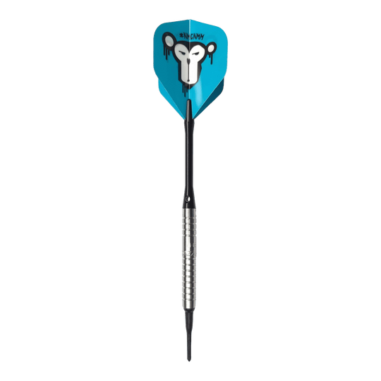 McDart 85 Tungsten V15 Softdarts - 16,5g Der McDart 85er Tungsten V15 Softdart wiegt 16,5g und hat ein silbernes, geriffeltes Barrel. Die Flights sind blau und zeigen das Bild eines stilisierten Affengesichts.