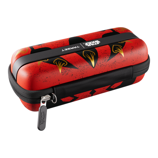 Das Bild zeigt das Target Star Wars Boa Dartcase im Darth Maul Design. Es handelt sich um ein Dartcase mit einem Star Wars Motiv.