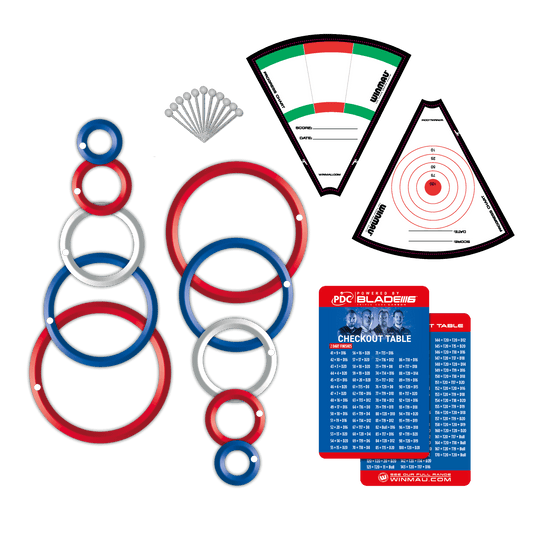 Das Bild zeigt das Winmau PDC Ultimate Practice Accessory Kit mit verschiedenen Trainingsringen, Zielscheiben und Checkout-Tabellen. Dieses Set wird verwendet, um das Dartspiel zu üben und die Zielgenauigkeit zu verbessern.