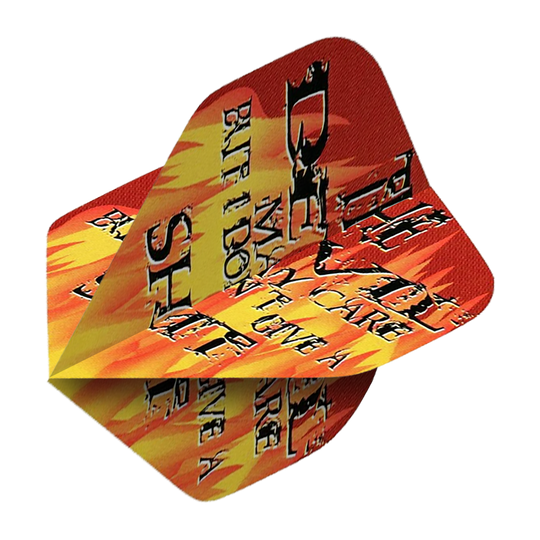 Loty pięcioboju: Diabeł może się tym przejmować Das Bild zeigt ein Dart-Flight namens "Pentathlon The Devil May Care No2 Standard Flights". Das Design ist in Rot und Gelb gehalten und zeigt auffällige Schriftzüge sowie Flammenmotive.