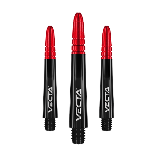 Winmau Vecta Shafts - Schwarz Rot Das Bild zeigt drei schwarze und rote Dartschäfte mit der Aufschrift "VECTA". Sie stehen aufrecht nebeneinander vor einem transparenten Hintergrund.