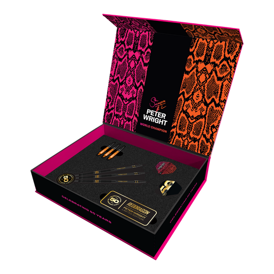 Red Dragon Peter Wright 50 Years Player Limited Edition Steeldarts - 21g. Abgebildet ist ein limitierter Dartpfeil speziell für das Jubiläum von Peter Wright.