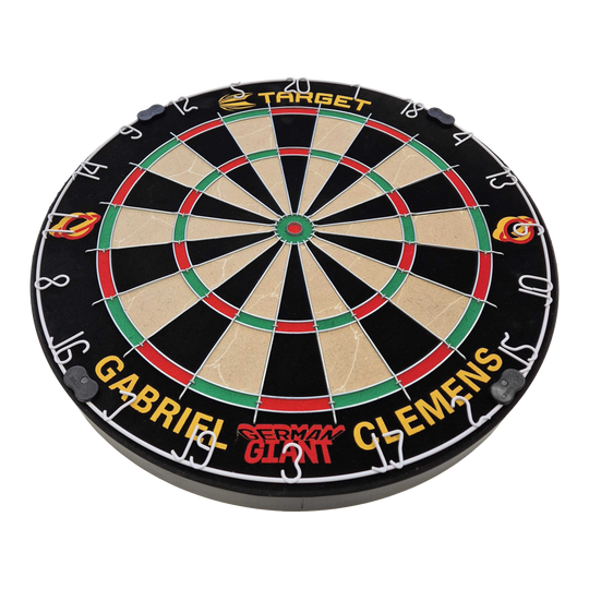 Zestaw tarcz do darta ze stali Target Gabriel Clemens Dies ist eine Steeldartboard-Set mit der Aufschrift „Gabriel Clemens“ und „German Giant“. Das Board ist von der Marke Target und hat die klassischen Farben und Markierungen eines Dartboards.