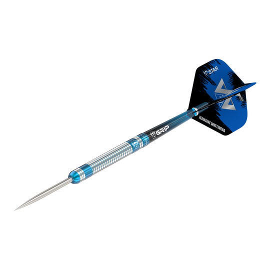 Bulls Jermaine Wattimena Generacja 3 stalowe lotki Das Bild zeigt einen Steeldartpfeil mit silber-blauer Riffelung am Barrel. Auf dem Flight steht „Jermaine Wattimena“ und er ist mit dem Produktnamen „Bulls Jermaine Wattimena Generation 3 Steeldarts“ versehen.