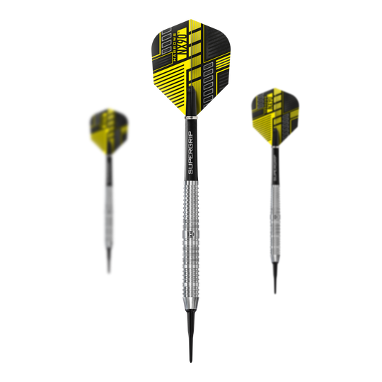 Harrows NX90 Parallel Softdart Das Bild zeigt drei Softdarts des Produkts "Harrows NX90 Parallel". Die Darts haben gelb-schwarze Flights und silberne, geriffelte Barrels.