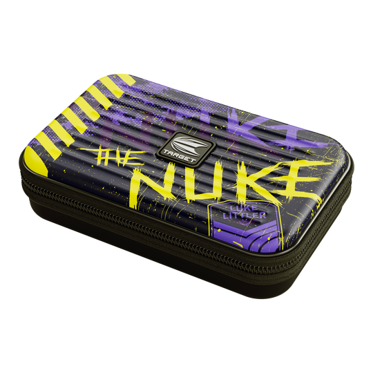 Etui na lotki Target Takoma Luke Littler XL Hier ist das Target Takoma Luke Littler XL Dartcase zu sehen. Es eignet sich zur Aufbewahrung und zum Transport von Dartzubehör.